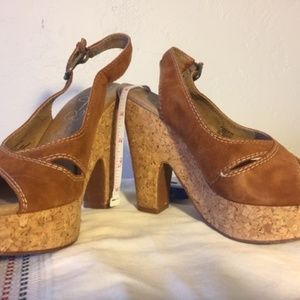 Jessica Simpson semi wedges size 7.5